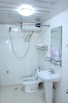 Tangfeng Art Hotel Shenyang North Railway Station Bagian luar foto