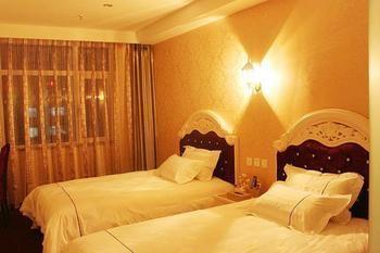 Tangfeng Art Hotel Shenyang North Railway Station Bagian luar foto